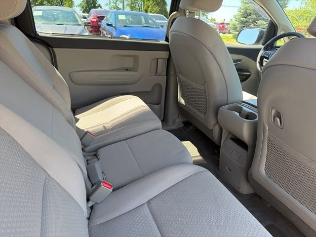 Used 2016 Kia Sedona LX w/ Option Group 020 FWD image 21
