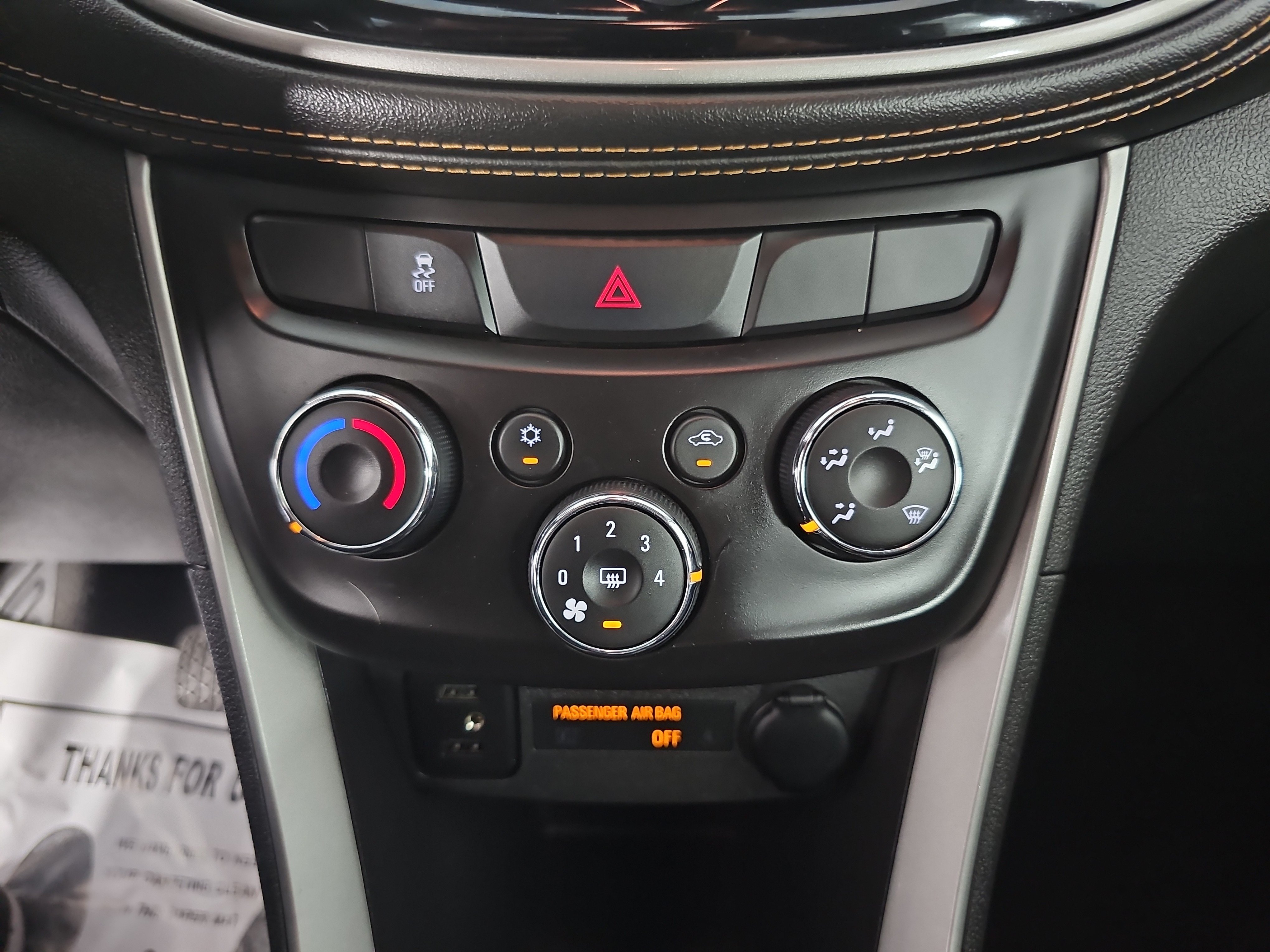 Used 2020 Chevrolet Trax LT w/ LT Convenience Package FWD image 30