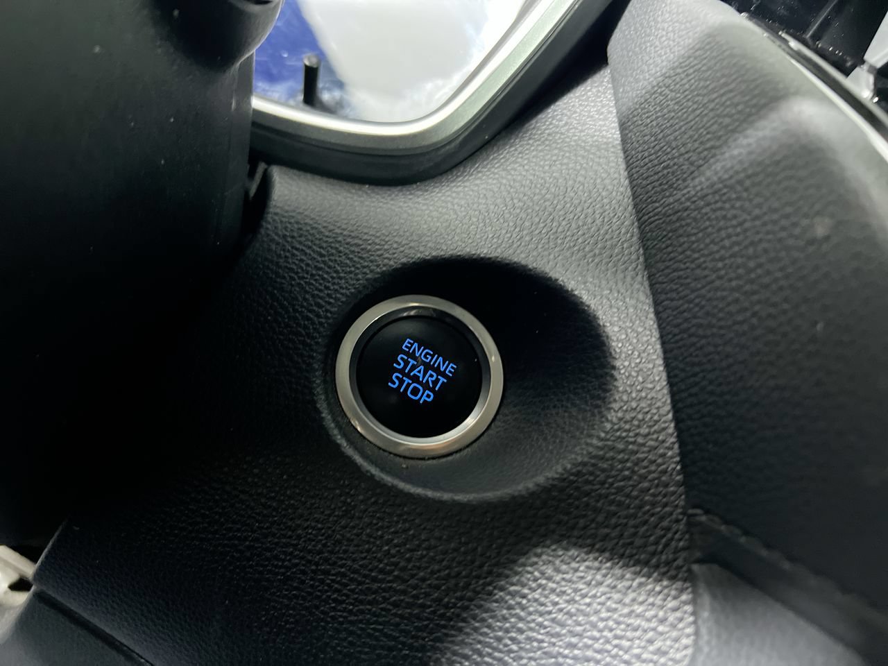 Used 2022 Toyota Corolla Cross XLE FWD image 20