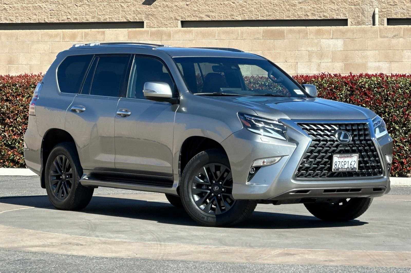 Used 2022 Lexus GX 460 Premium w/ Premium Package image 2
