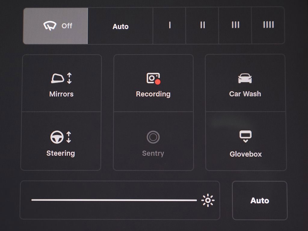 Used 2024 Tesla Model Y Performance AWD/4WD image 45