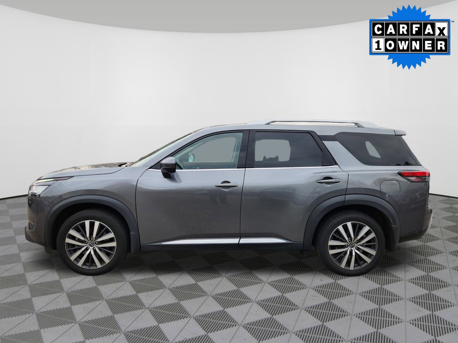 Certified 2022 Nissan Pathfinder Platinum image 5