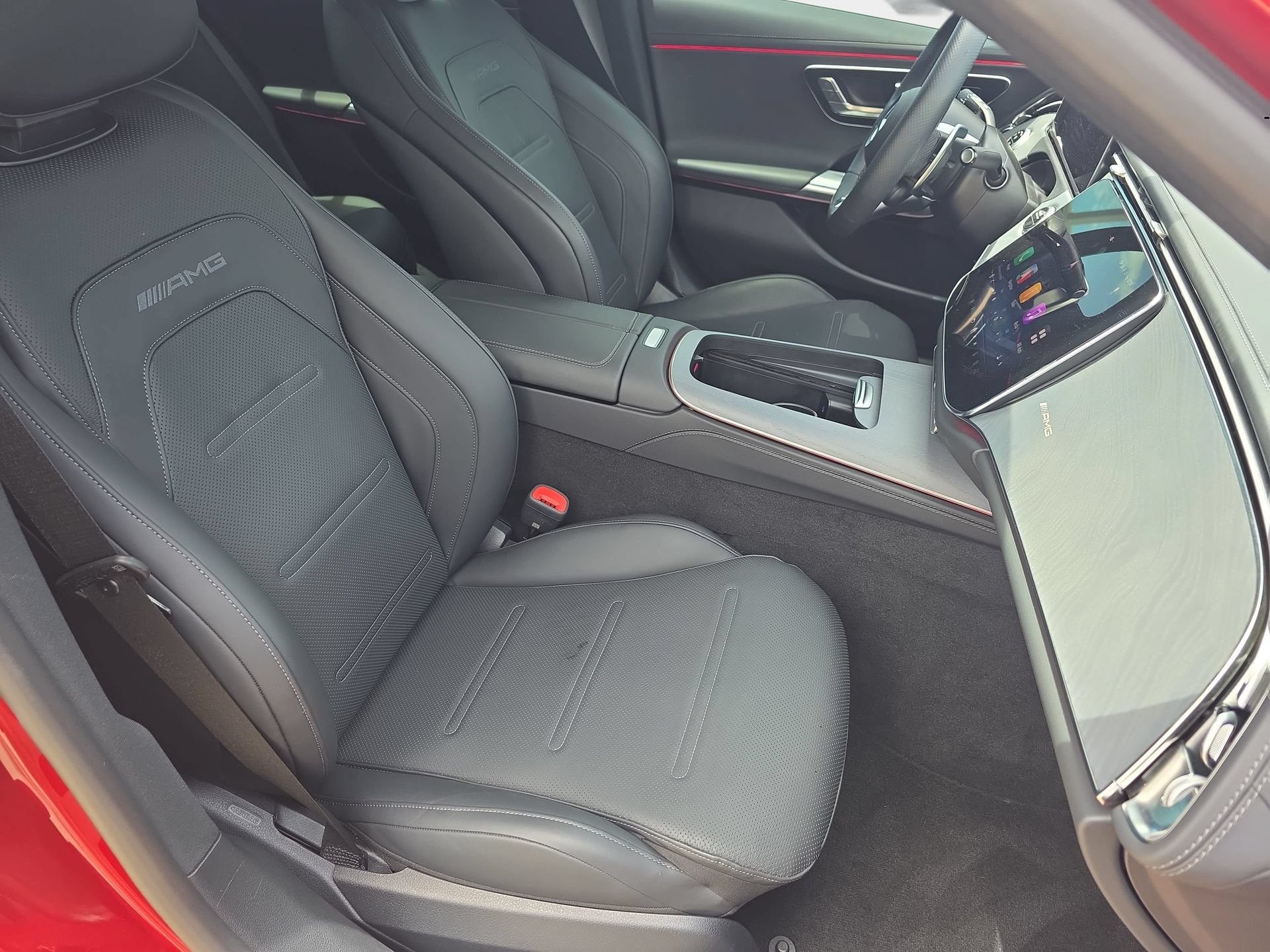Certified 2025 Mercedes-Benz E 53 AMG e 4MATIC Sedan image 10