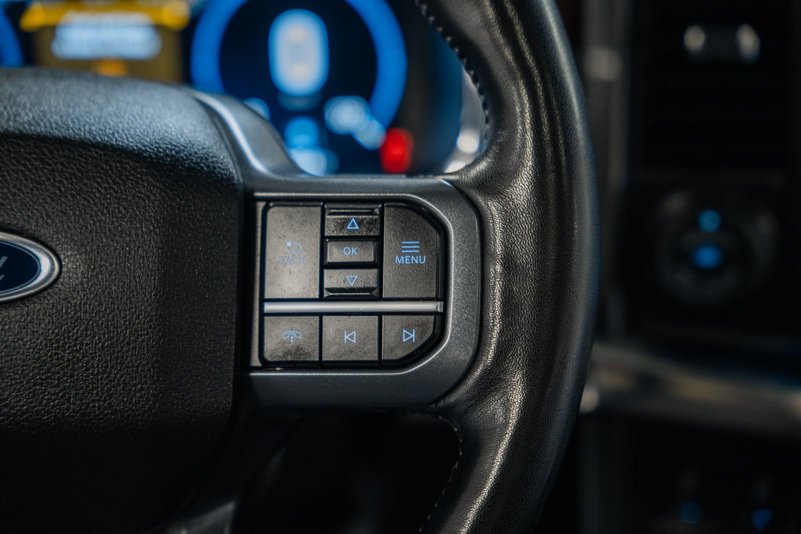 Certified 2023 Ford F150 Lariat w/ Equipment Group 502A High image 37