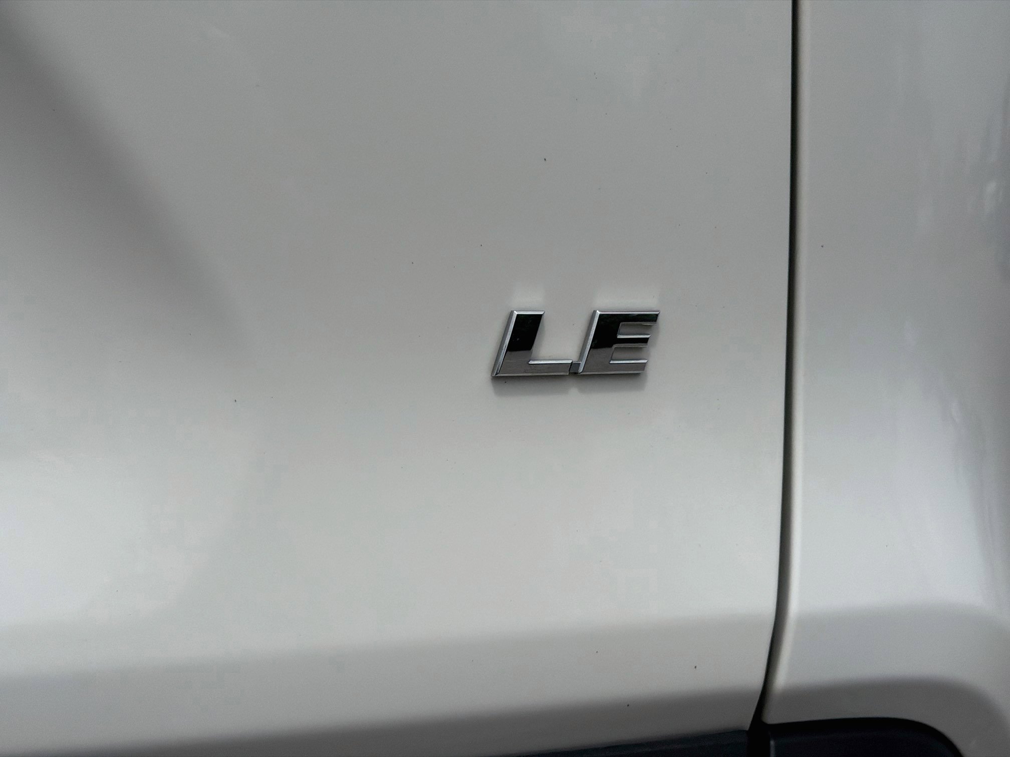 Used 2019 Toyota RAV4 LE FWD image 41