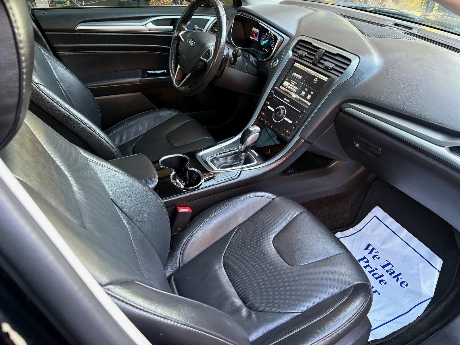 Used 2016 Ford Fusion Titanium image 26