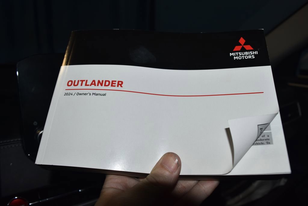 Used 2024 Mitsubishi Outlander Ralliart image 10