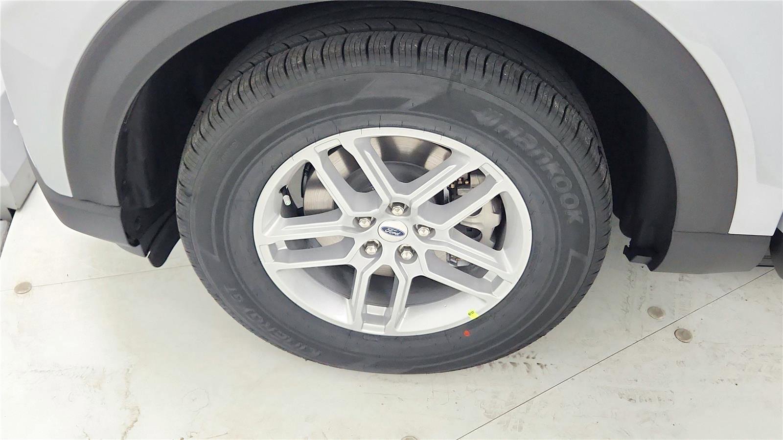 New 2026 Ford Explorer Active image 16