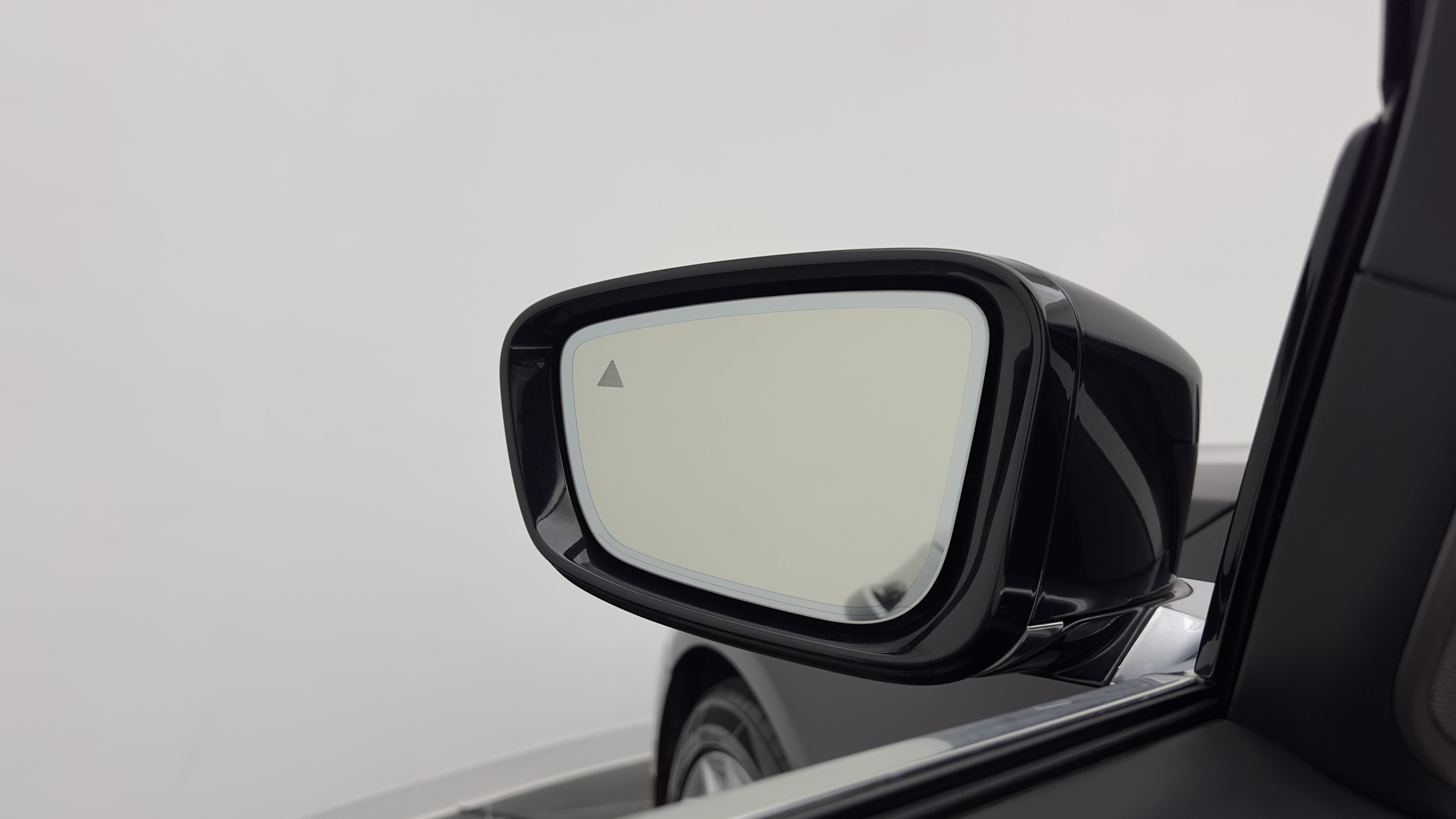 Used 2018 BMW 740i RWD image 16