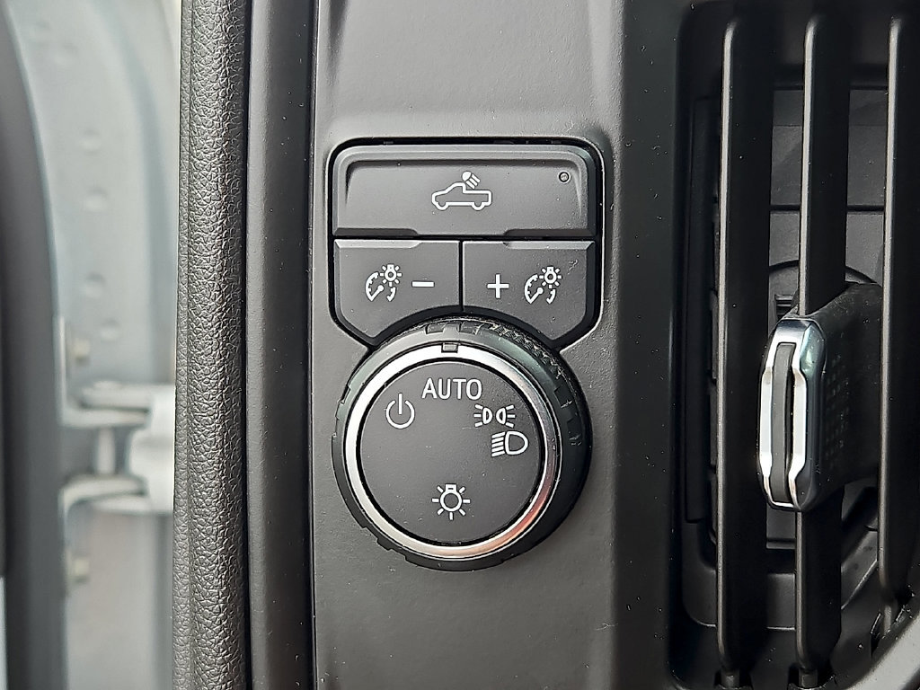 Used 2023 Chevrolet Silverado 1500 W/T RWD image 28