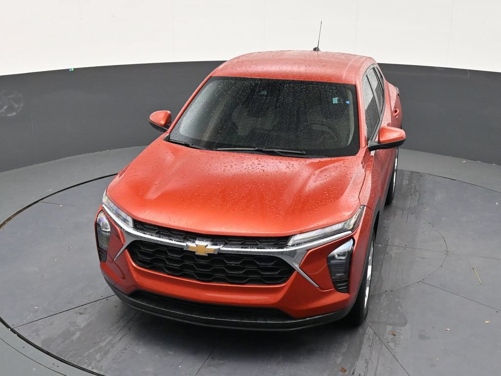 Used 2024 Chevrolet Trax LS w/ LS Convenience Package FWD image 19