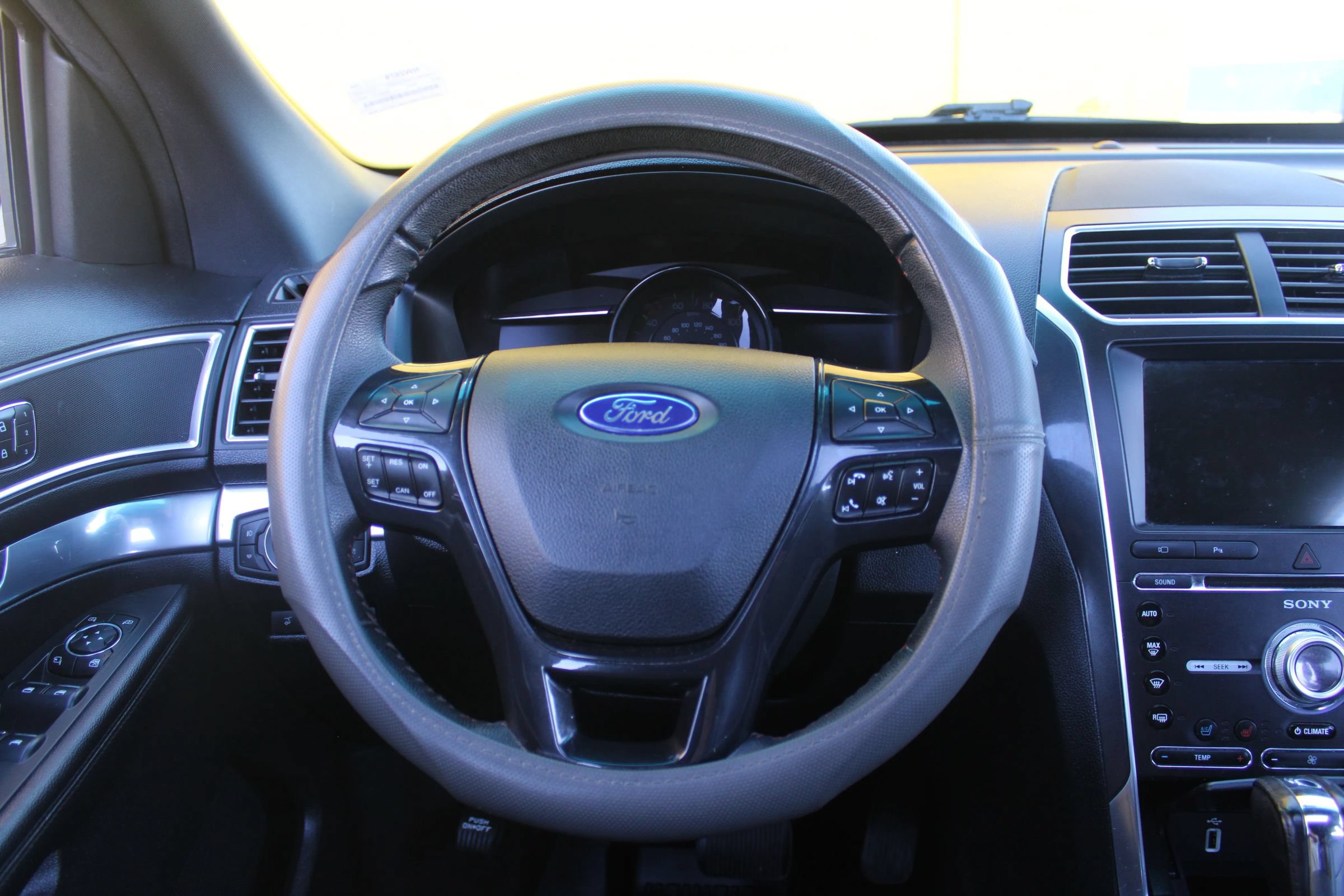 Used 2017 Ford Explorer Sport w/ Equipment Group 401A AWD/4WD image 15