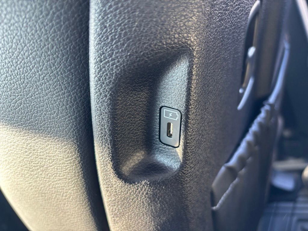 Used 2024 Kia Telluride EX w/ EX Captain's Chair Package image 20