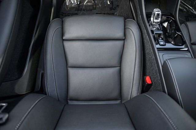 Used 2026 Volvo XC40 B5 Plus w/ Protection Package Premier image 32