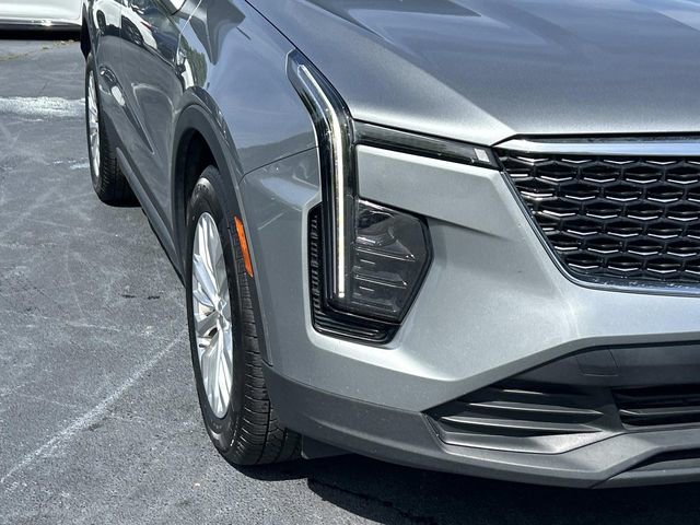 Used 2024 Cadillac XT4 Luxury w/ Cold Weather Package FWD image 10
