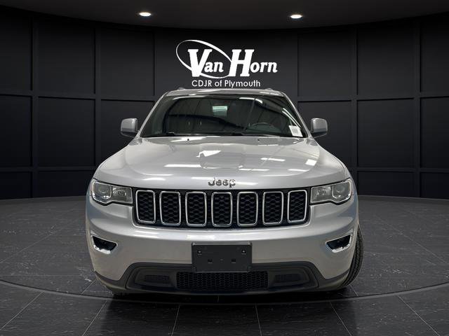 Used 2019 Jeep Grand Cherokee Laredo image 2