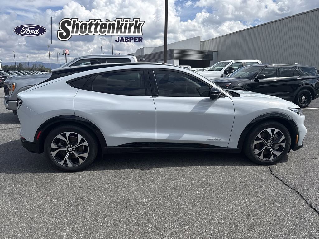 Used 2023 Ford Mustang Mach-E Premium image 8