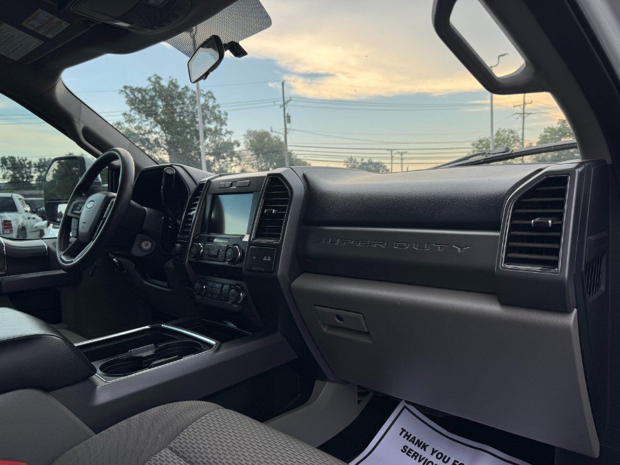 Used 2019 Ford F250 XLT w/ XLT Premium Package AWD/4WD image 19