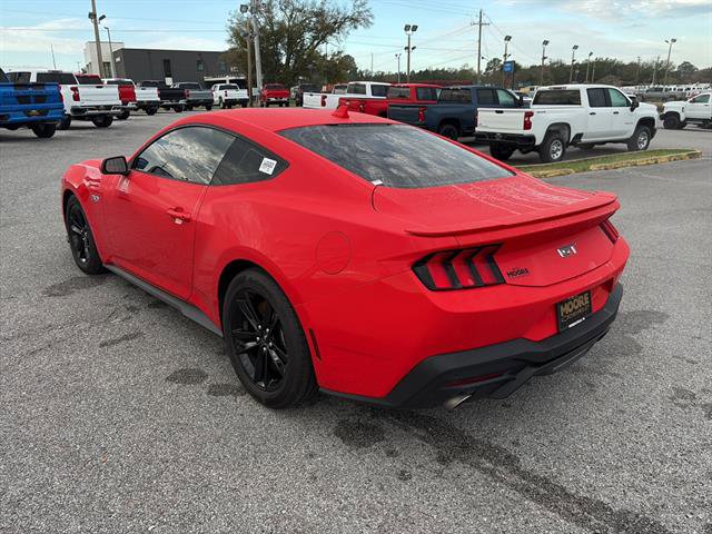 Used 2025 Ford Mustang GT RWD image 5