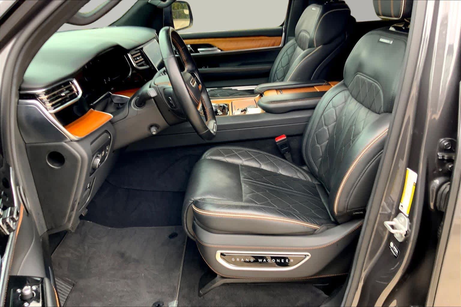 Used 2022 Jeep Grand Wagoneer Series III AWD/4WD image 8
