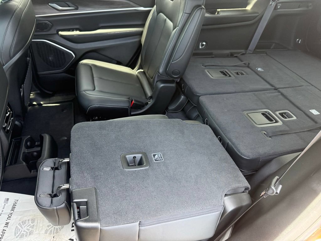 New 2026 Jeep Grand Cherokee L Limited AWD/4WD image 36