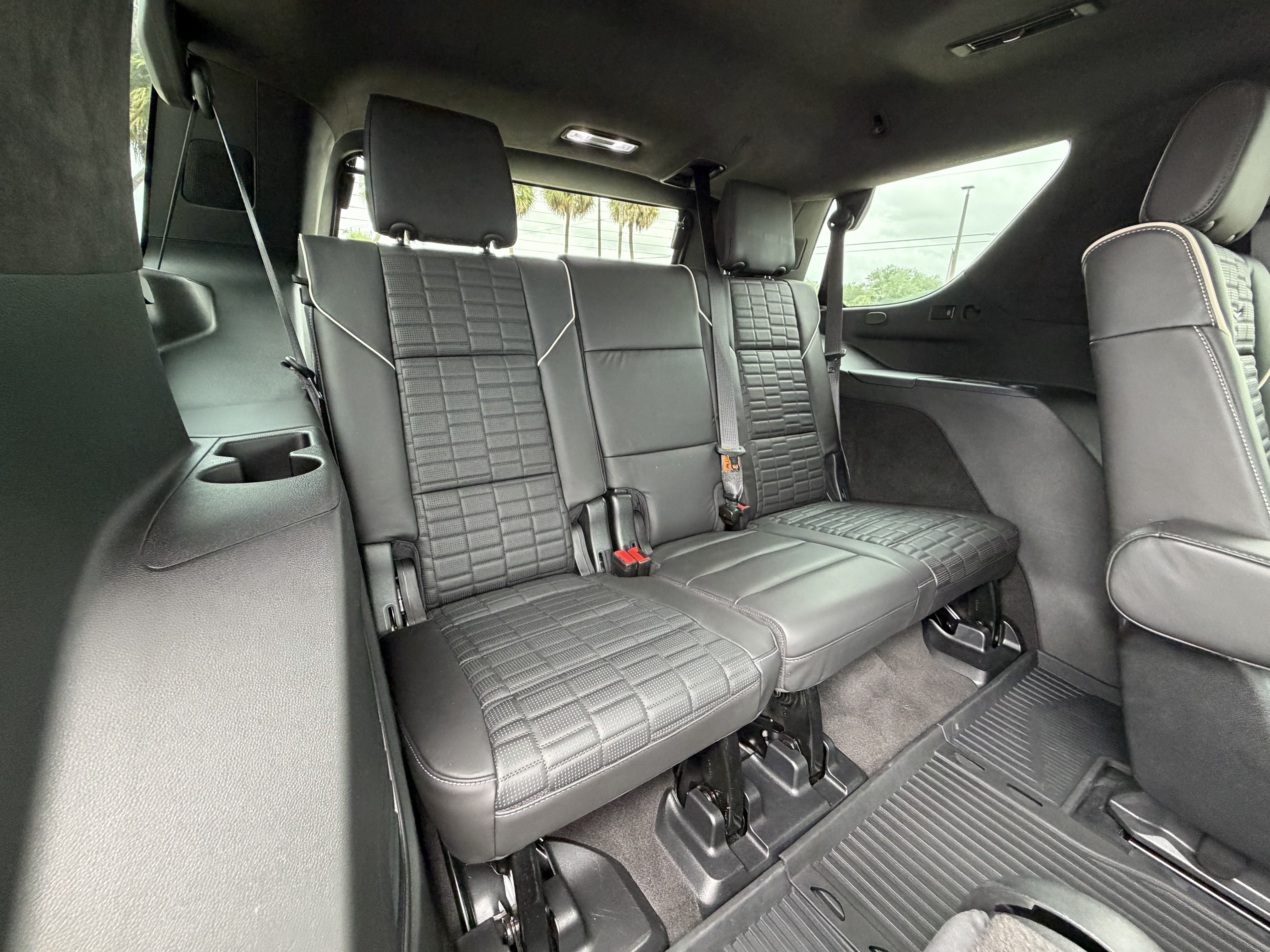 Certified 2024 Cadillac Escalade Sport Platinum w/ LPO, ONYX Package AWD/4WD image 18