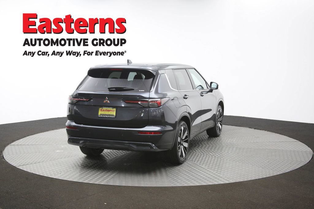 Used 2025 Mitsubishi Outlander SE AWD/4WD image 39