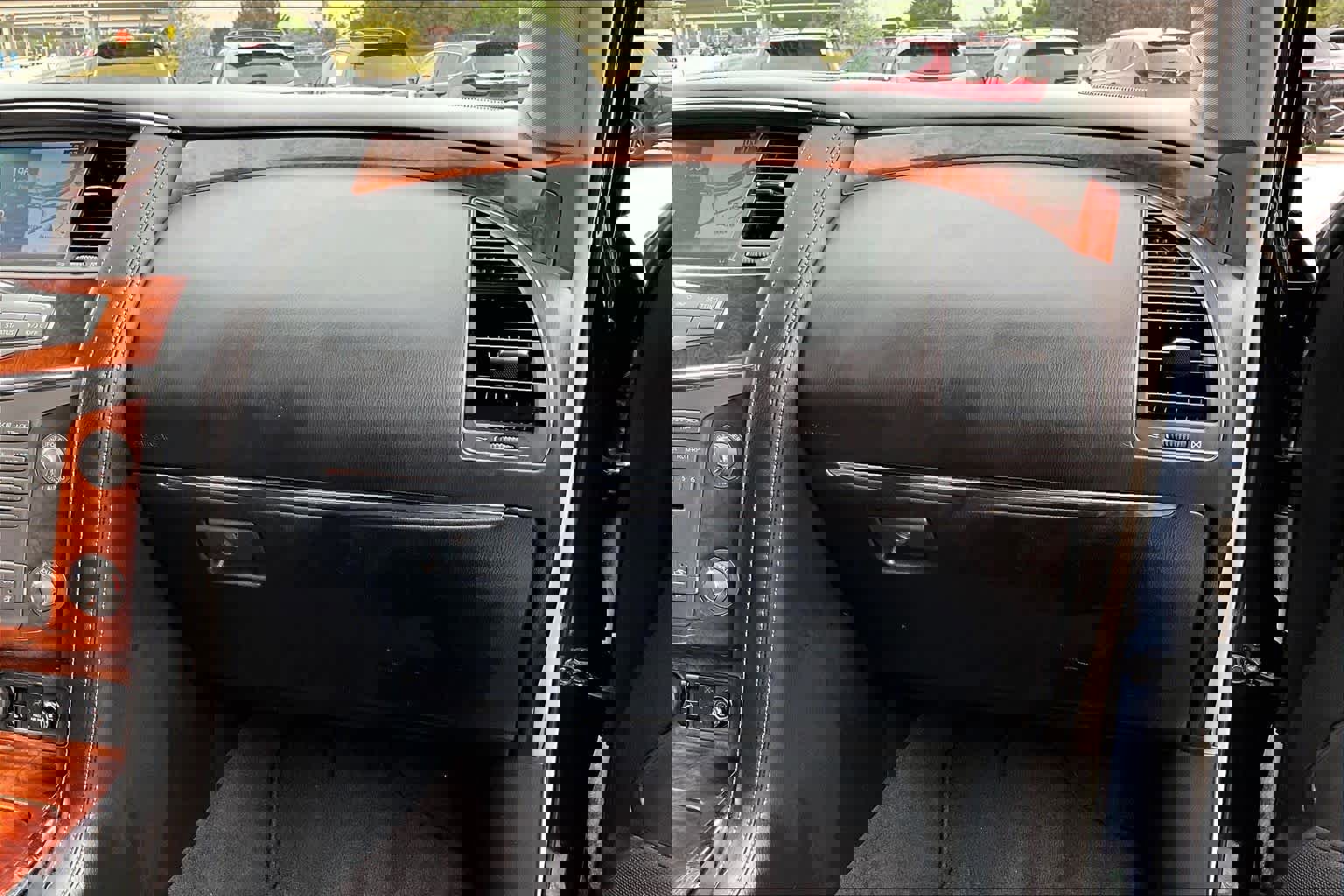 Used 2015 INFINITI QX80 w/ Deluxe Technology Package image 18