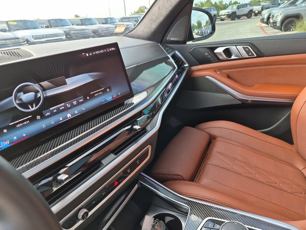 Used 2024 BMW X7 M60i w/ Climate Comfort Package AWD/4WD image 27