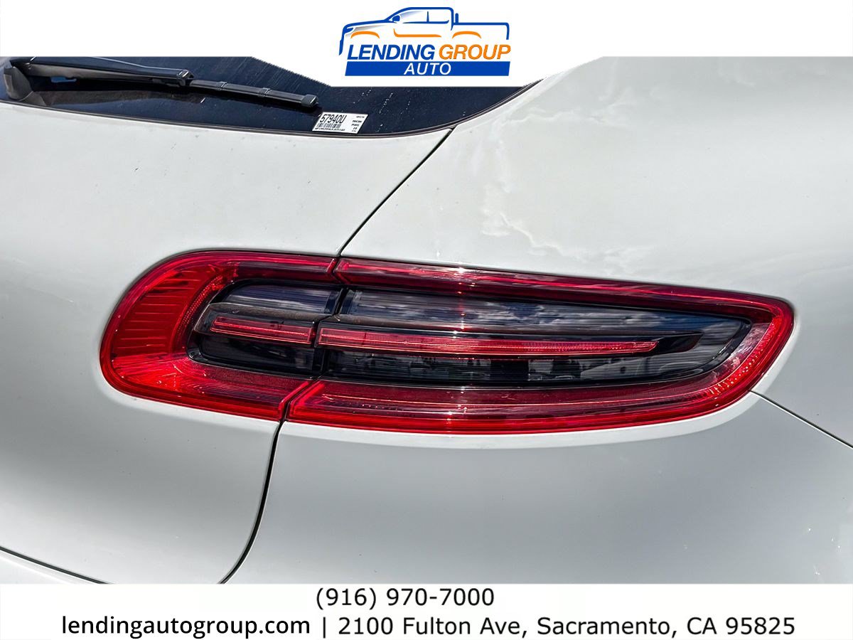 Used 2018 Porsche Macan Sport Edition AWD/4WD image 8