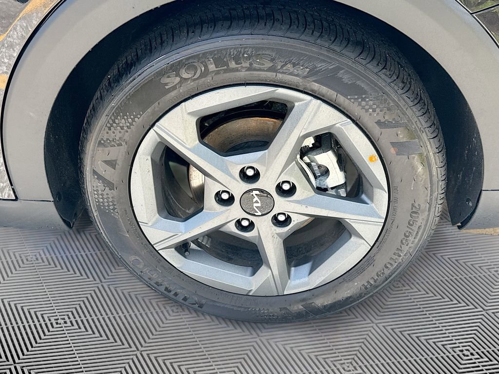 Used 2026 Kia K4 FWD image 31