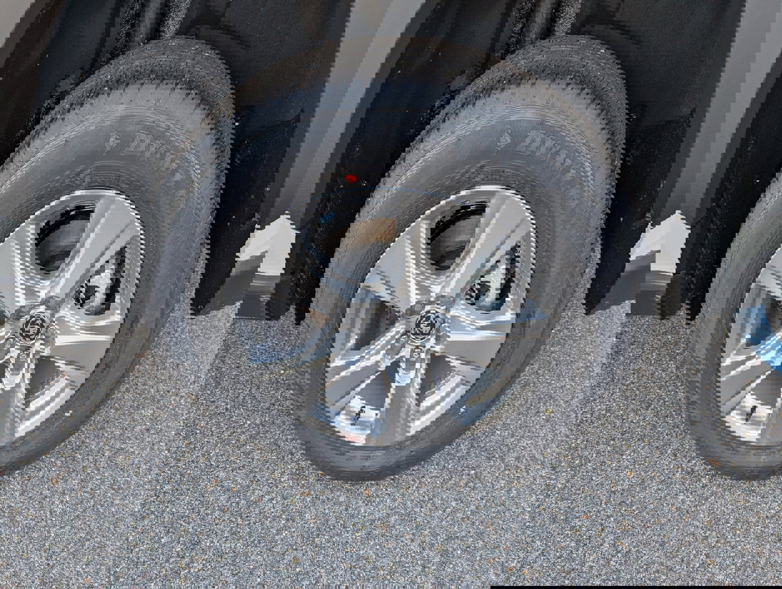 New 2025 Toyota RAV4 XLE image 28