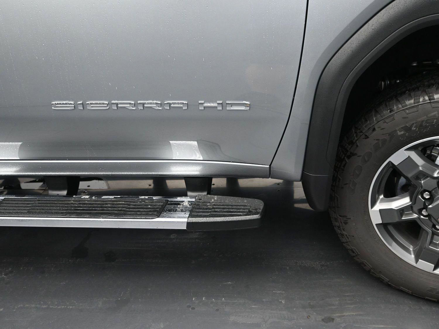 New 2026 GMC Sierra 2500 SLT w/ SLT Premium Package image 7