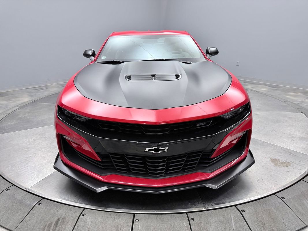 Used 2019 Chevrolet Camaro SS RWD image 2