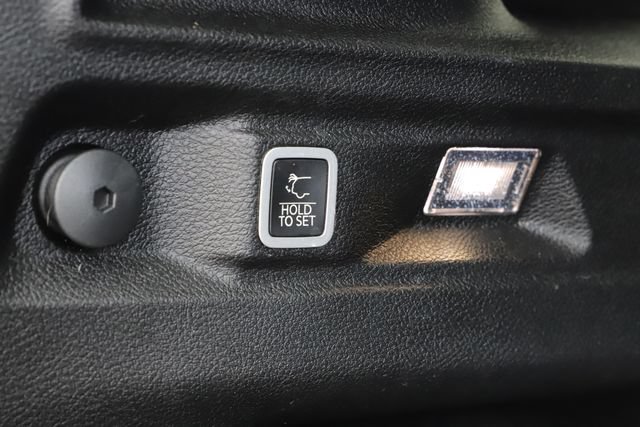 Used 2023 Jeep Grand Cherokee L Laredo AWD/4WD image 8