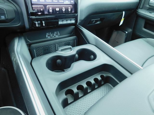New 2026 RAM 3500 Laramie AWD/4WD image 19