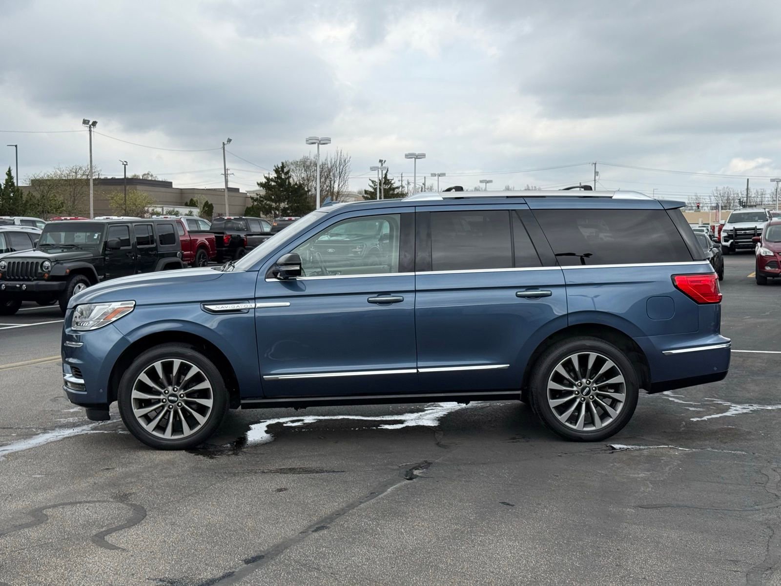 Used 2020 Lincoln Navigator Reserve w/ Luxury Package image 6