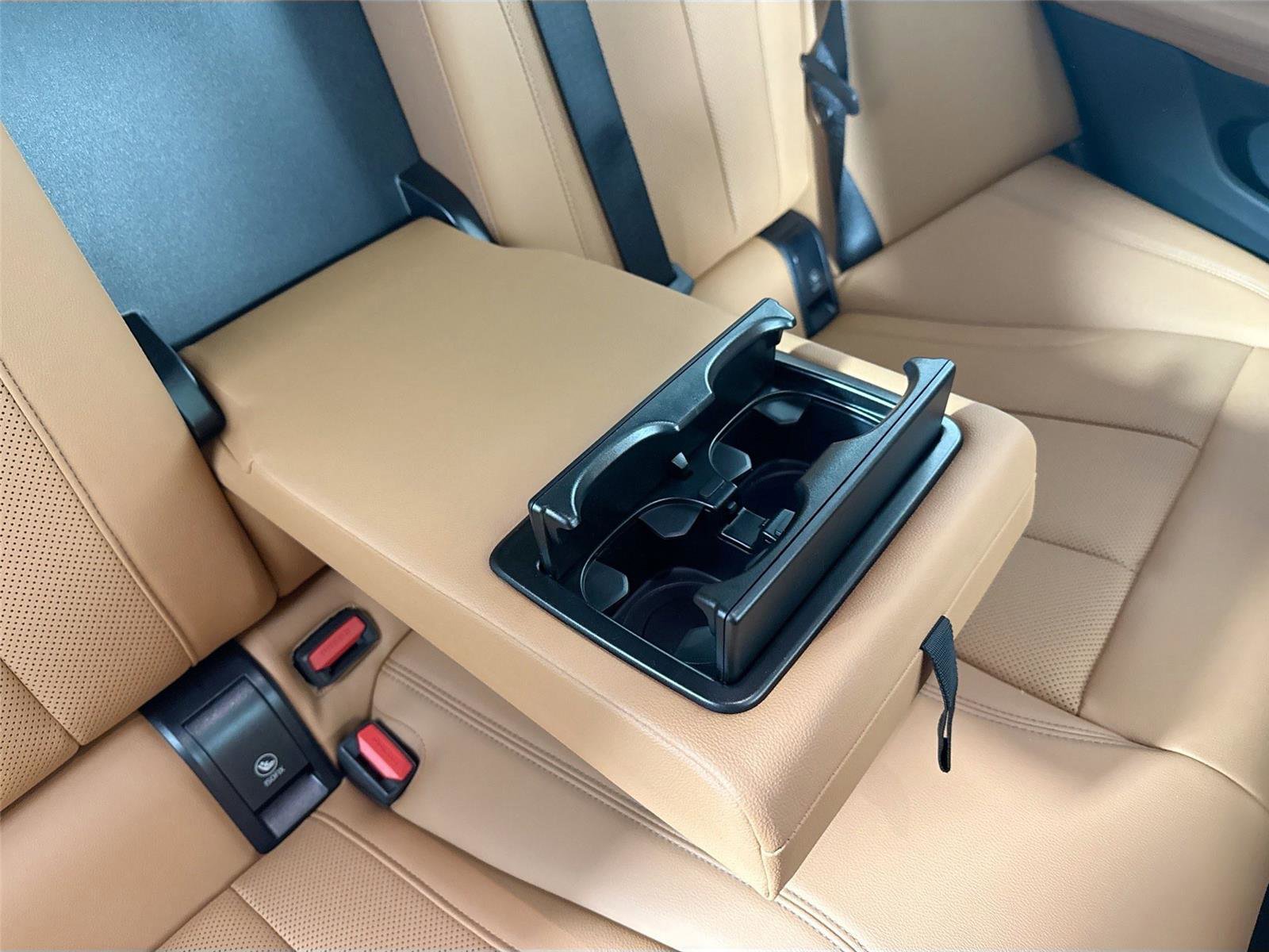 Used 2025 BMW i4 eDrive40 w/ Premium Package image 46