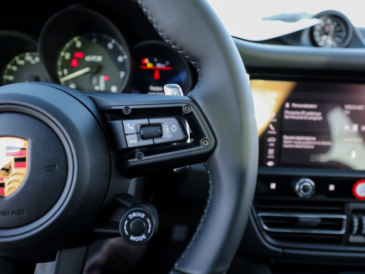 New 2026 Porsche Macan GTS image 16