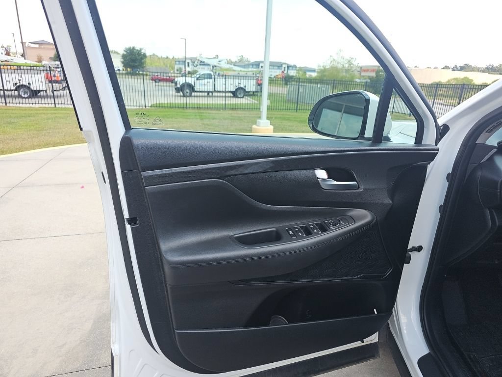 Used 2022 Hyundai Santa Fe SEL FWD image 11