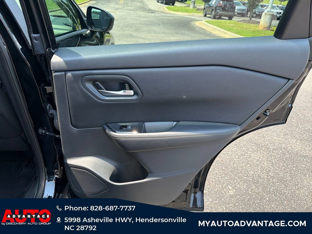 Used 2025 Nissan Rogue SV AWD/4WD image 32