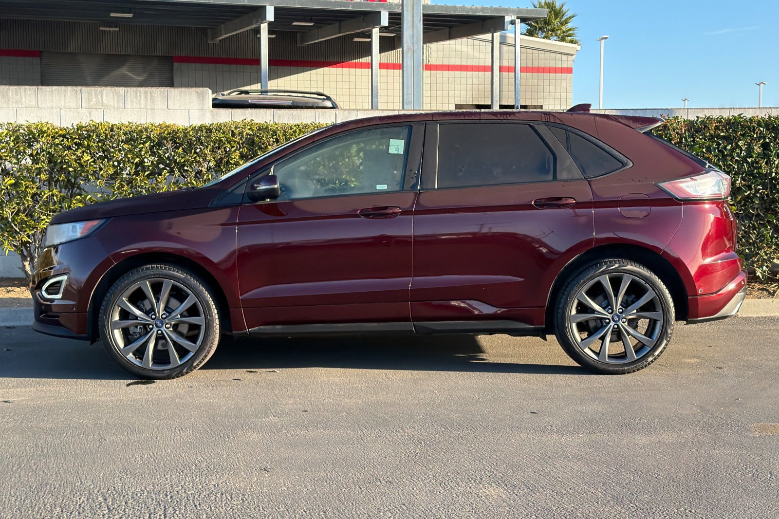 Used 2018 Ford Edge Sport w/ Equipment Group 401A AWD/4WD image 7