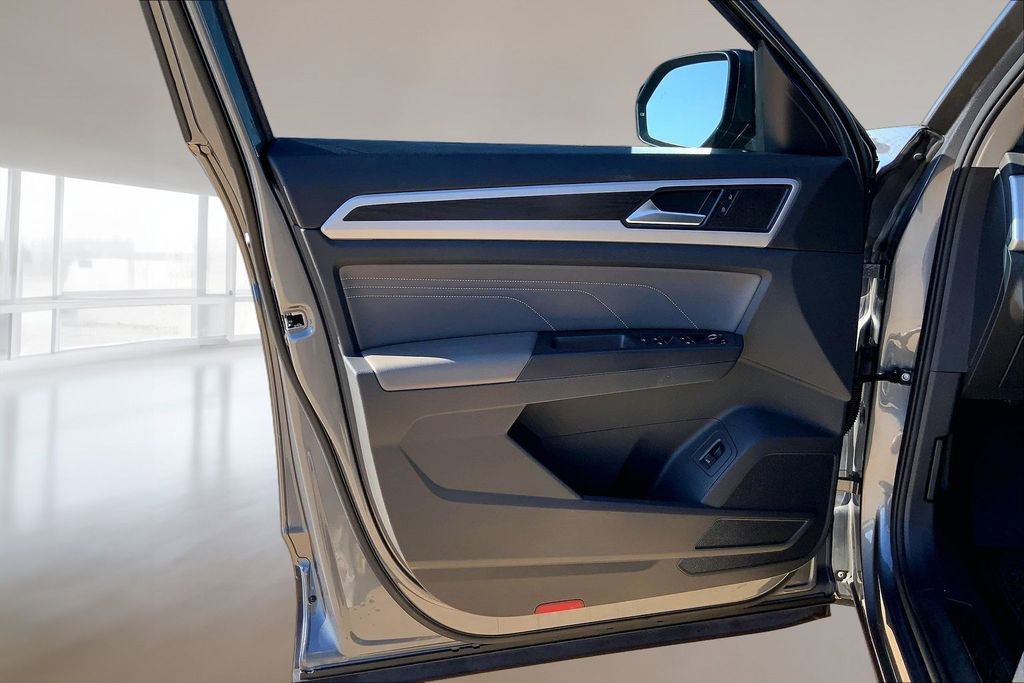 Used 2022 Volkswagen Atlas SE FWD image 22