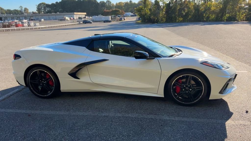 Used 2024 Chevrolet Corvette Stingray Premium Conv w/ Stealth Interior Trim Package image 9