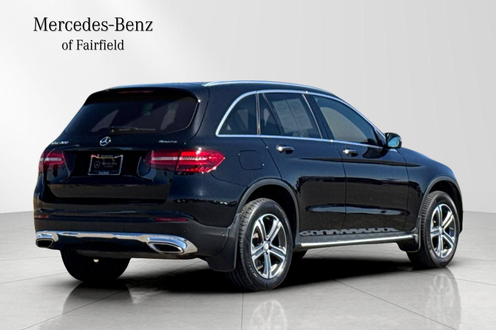 Used 2017 Mercedes-Benz GLC 300 4MATIC image 2