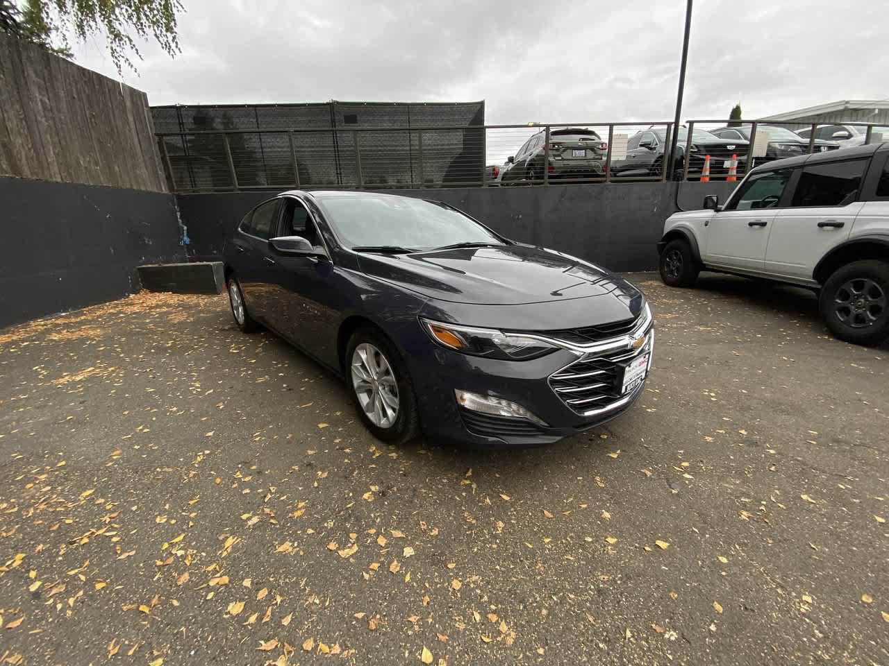 Used 2025 Chevrolet Malibu LT FWD image 8