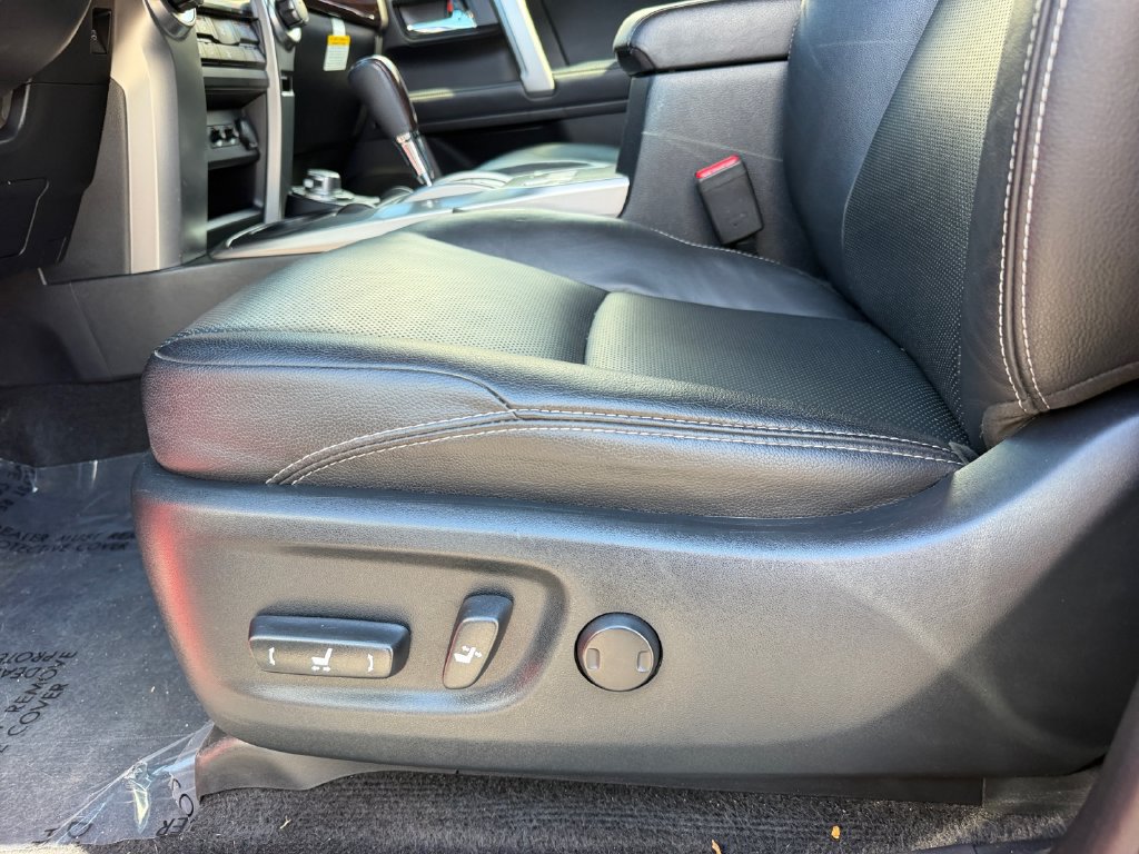 Used 2023 Toyota 4Runner Limited AWD/4WD image 17