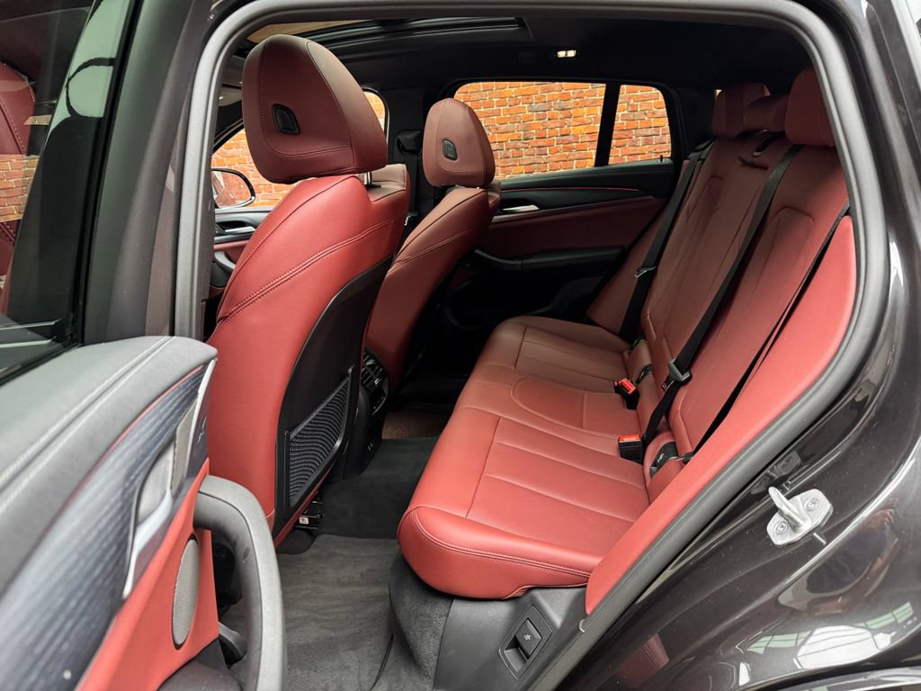 Used 2025 BMW X4 M40i AWD/4WD image 19