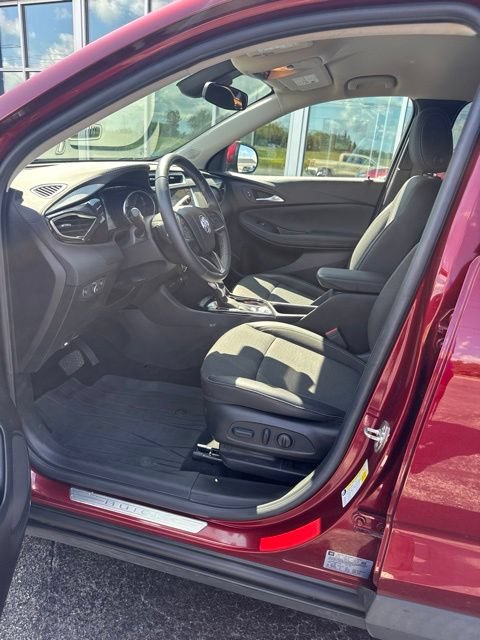 Used 2023 Buick Encore GX Preferred w/ Cold Weather Comfort Package FWD image 8