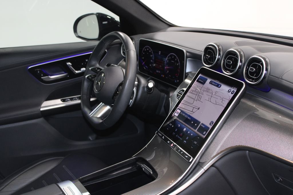 Used 2024 Mercedes-Benz GLC 300 4MATIC image 29